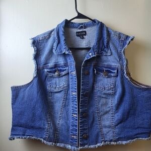 Jean Plus Size Women's Designer Style Vest, By "New Look"‎ Size 2X